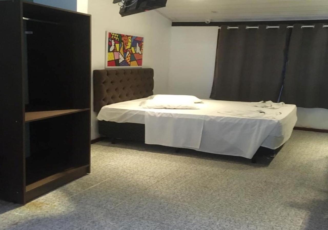 אילהה גראנדה Lonier Villa Inn Economic מראה חיצוני תמונה